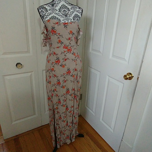Ladies Larg Long Nude Tan boho Off shoulder Dress - Picture 1 of 7
